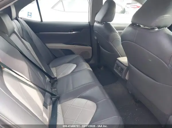 4T1B21HK9KU511194 2019 TOYOTA CAMRY - Image 8