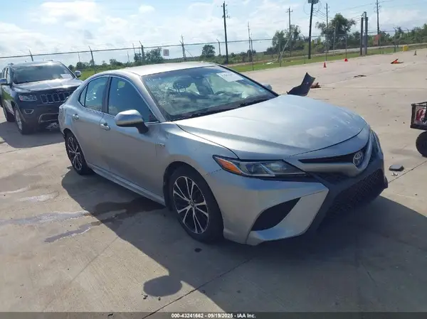4T1B21HK9KU515584 2019 TOYOTA CAMRY - Image 1