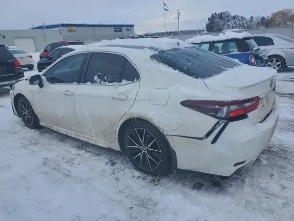 4T1B21HK9NU016983 2022 TOYOTA CAMRY - Image 2