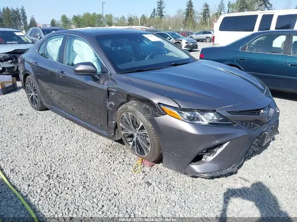 4T1B21HKXJU003248 2018 TOYOTA CAMRY - Image 1