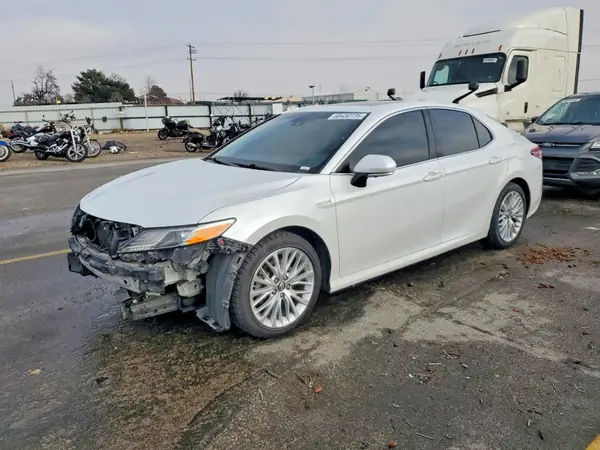 4T1B21HKXJU003640 2018 TOYOTA CAMRY - Image 1