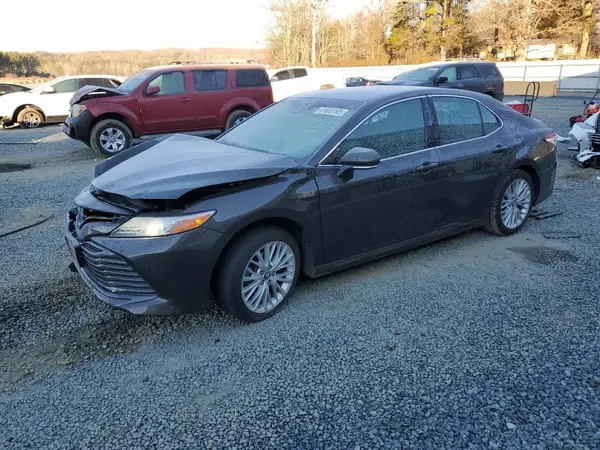 4T1B21HKXJU503278 2018 TOYOTA CAMRY - Image 1