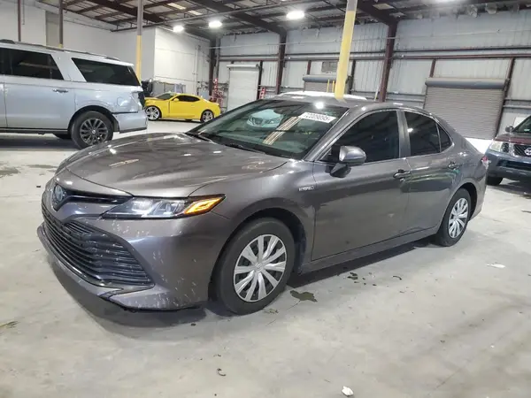 4T1B31HK1JU004415 2018 TOYOTA CAMRY - Image 1