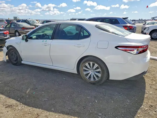 4T1B31HK1JU501173 2018 TOYOTA CAMRY - Image 2