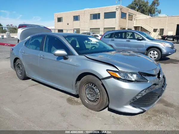 4T1B31HK2JU004309 2018 TOYOTA CAMRY - Image 1