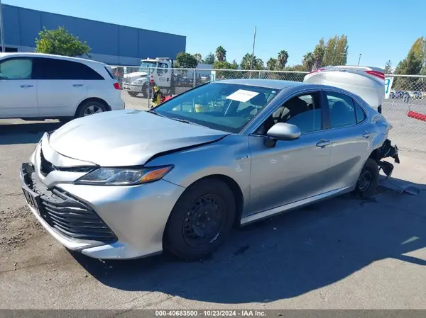 4T1B31HK2JU004309 2018 TOYOTA CAMRY - Image 2