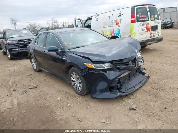 4T1B31HK2JU500047 2018 TOYOTA CAMRY - Image 1