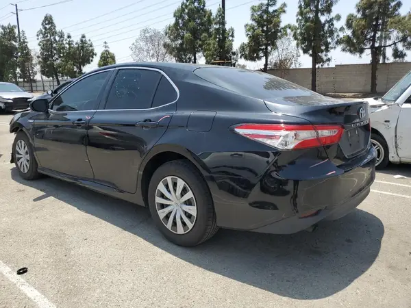 4T1B31HK2JU502090 2018 TOYOTA CAMRY - Image 2