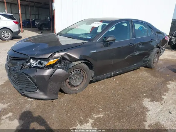 4T1B31HK2JU504728 2018 TOYOTA CAMRY - Image 2