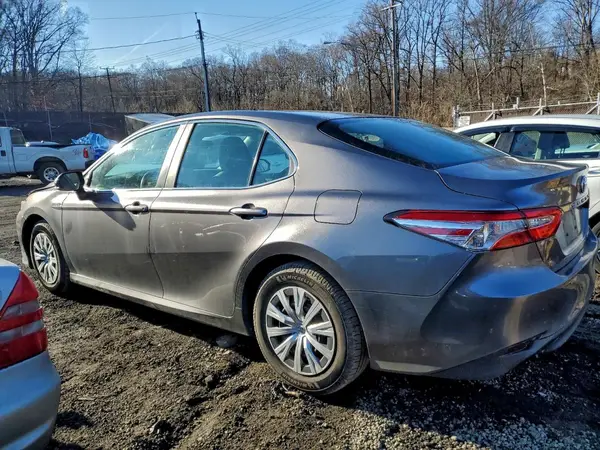 4T1B31HK2JU504843 2018 TOYOTA CAMRY - Image 2