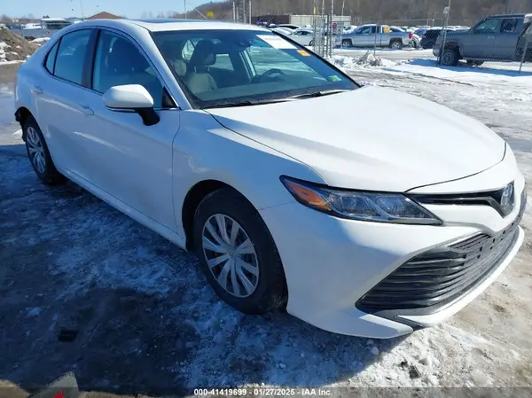 4T1B31HK2KU006126 2019 TOYOTA CAMRY - Image 1