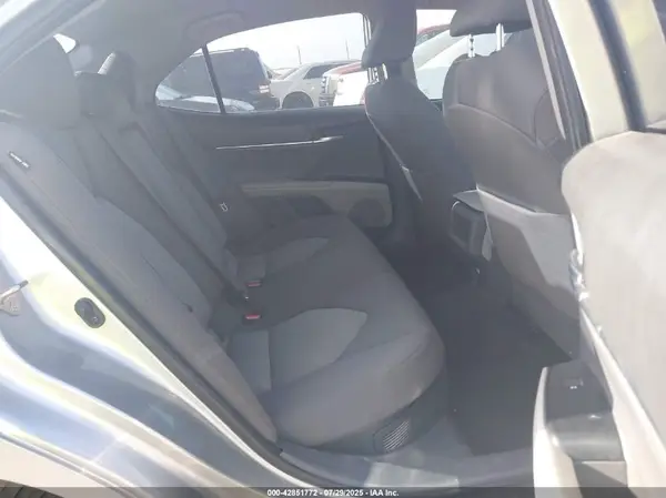 2019 TOYOTA CAMRY auction photo 8