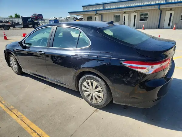 4T1B31HK2KU5990 2019 TOYOTA CAMRY - Image 2