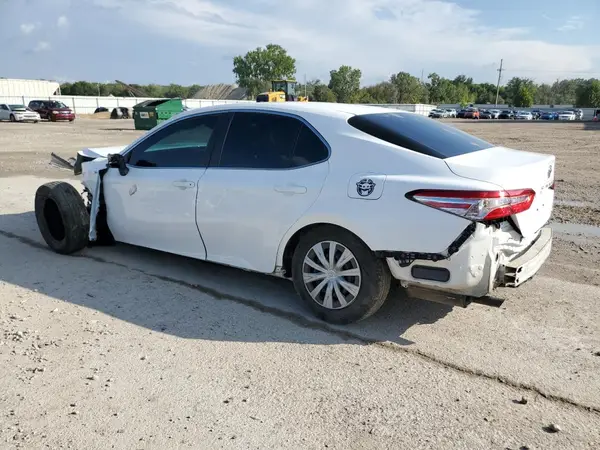 4T1B31HK3JU001211 2018 TOYOTA CAMRY - Image 2