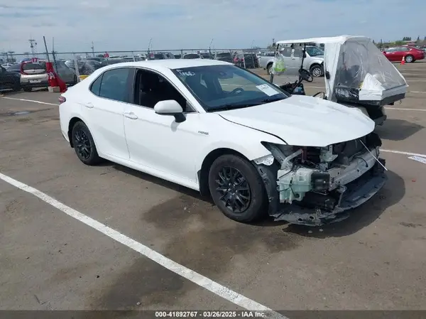 4T1B31HK3JU505807 2018 TOYOTA CAMRY - Image 1