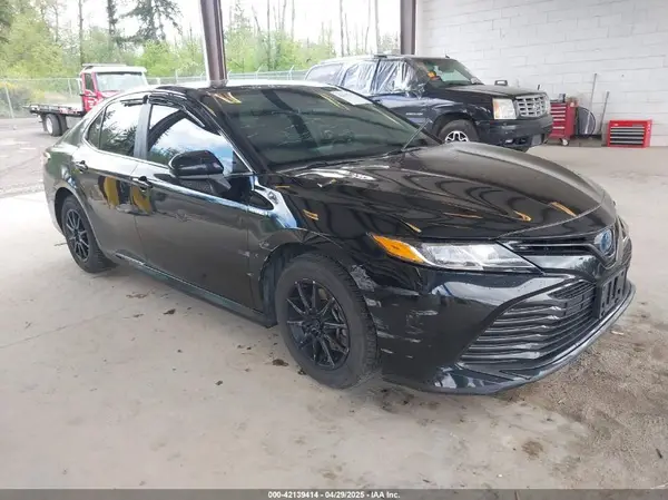 4T1B31HK3KU517800 2019 TOYOTA CAMRY - Image 1
