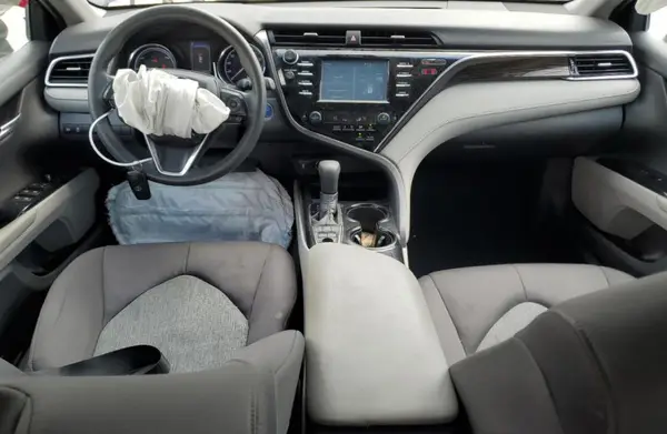 4T1B31HK4JU504097 2018 TOYOTA CAMRY - Image 8