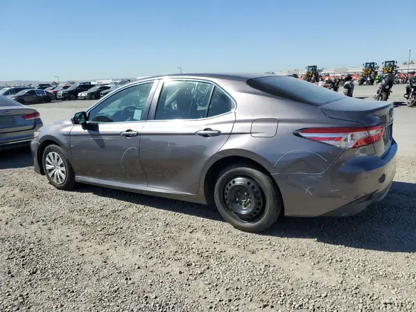 4T1B31HK5JU001789 2018 TOYOTA CAMRY - Image 2