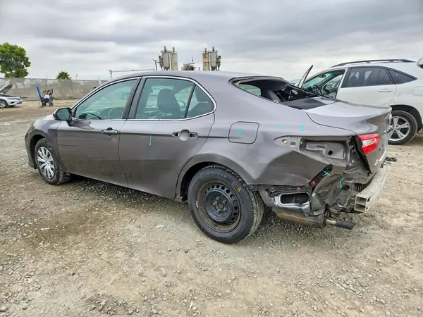 4T1B31HK5JU001792 2018 TOYOTA CAMRY - Image 2