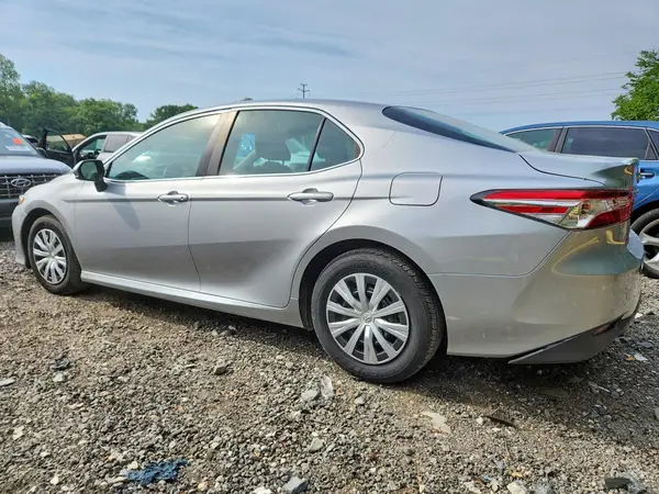 4T1B31HK5JU501967 2018 TOYOTA CAMRY - Image 2