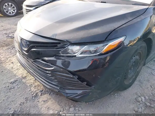 2019 TOYOTA CAMRY auction photo 6
