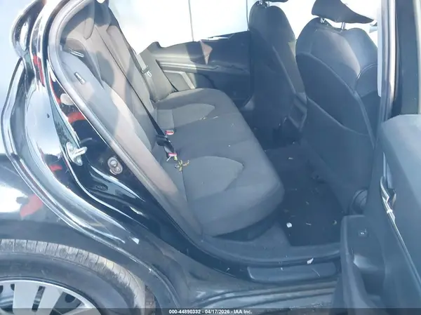 2019 TOYOTA CAMRY auction photo 8