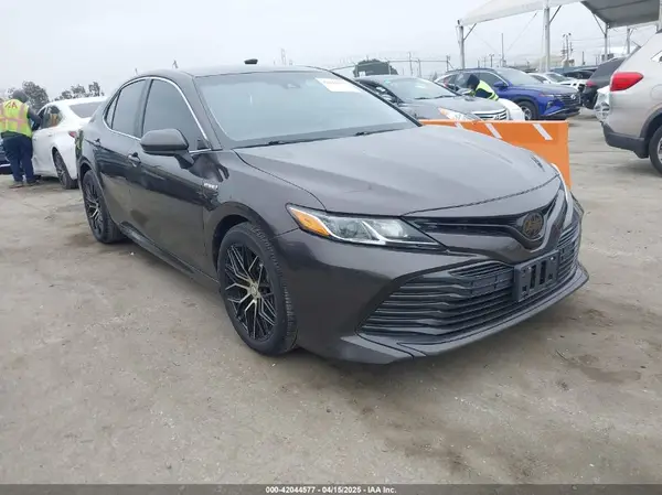 4T1B31HK6JU002613 2018 TOYOTA CAMRY - Image 1
