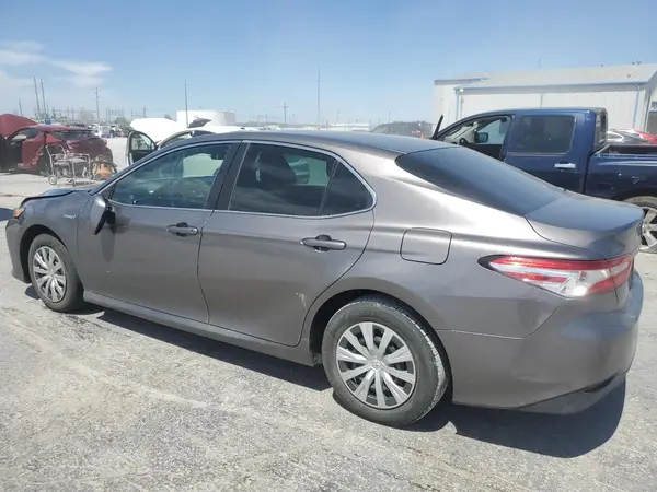 4T1B31HK7JU500660 2018 TOYOTA CAMRY - Image 2