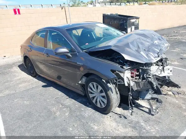 4T1B31HK9JU002721 2018 TOYOTA CAMRY - Image 1