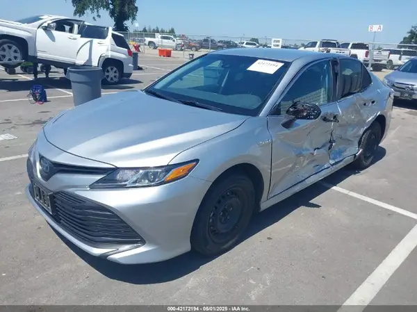4T1B31HK9JU505925 2018 TOYOTA CAMRY - Image 2