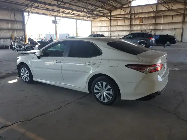 4T1B31HK9JU505973 2018 TOYOTA CAMRY - Image 2
