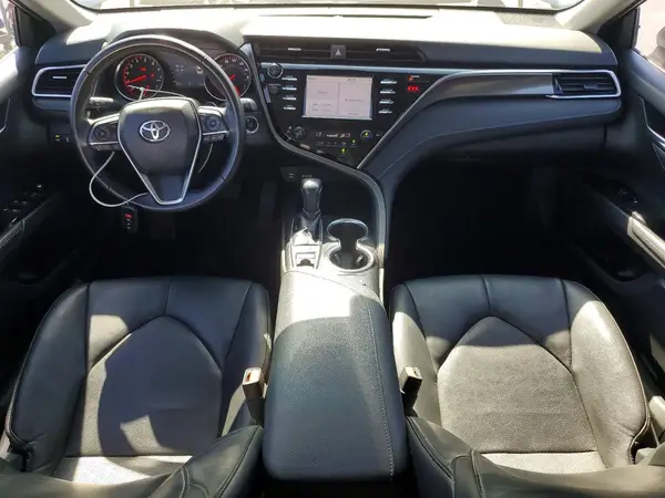 4T1B61HK0JU010455 2018 TOYOTA CAMRY - Image 8