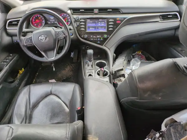 4T1B61HK0JU011752 2018 TOYOTA CAMRY - Image 8