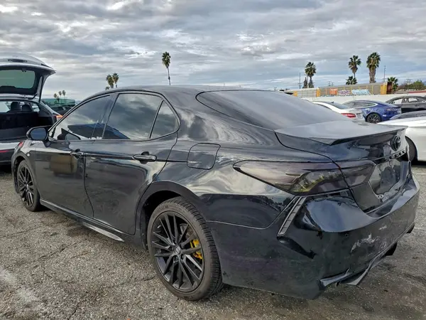 4T1B61HK0JU043908 2018 TOYOTA CAMRY - Image 2