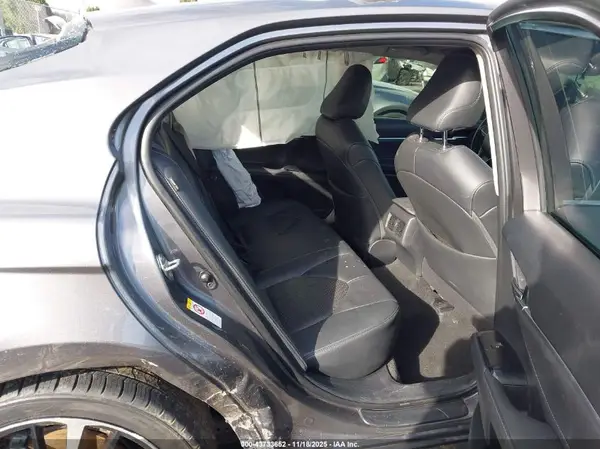 4T1B61HK0JU053886 2018 TOYOTA CAMRY - Image 8