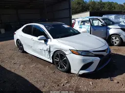 4T1B61HK0JU059154 2018 TOYOTA CAMRY