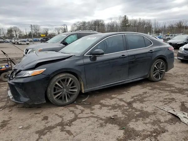 4T1B61HK0JU067450 2018 TOYOTA CAMRY - Image 1