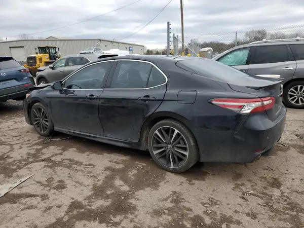 4T1B61HK0JU067450 2018 TOYOTA CAMRY - Image 2