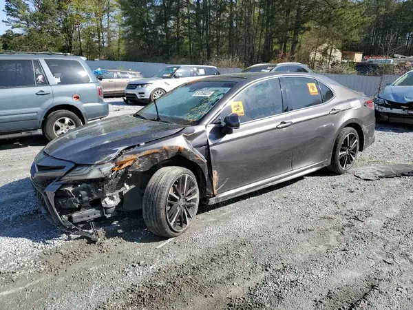 4T1B61HK0JU075662 2018 TOYOTA CAMRY - Image 1