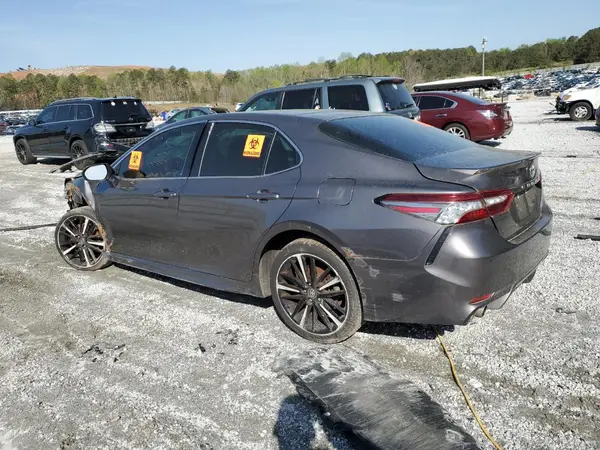 4T1B61HK0JU075662 2018 TOYOTA CAMRY - Image 2