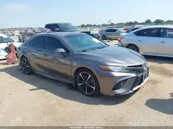 4T1B61HK0JU076083 2018 TOYOTA CAMRY
