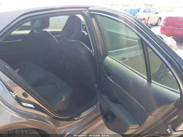 4T1B61HK0JU076083 2018 TOYOTA CAMRY - Image 8