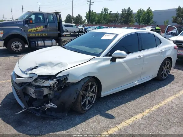 4T1B61HK0JU078495 2018 TOYOTA CAMRY - Image 2