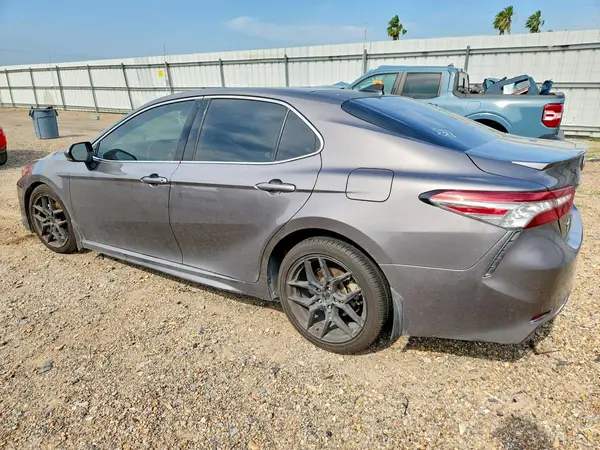 4T1B61HK0JU082515 2018 TOYOTA CAMRY - Image 2