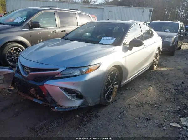4T1B61HK0JU092008 2018 TOYOTA CAMRY - Image 2