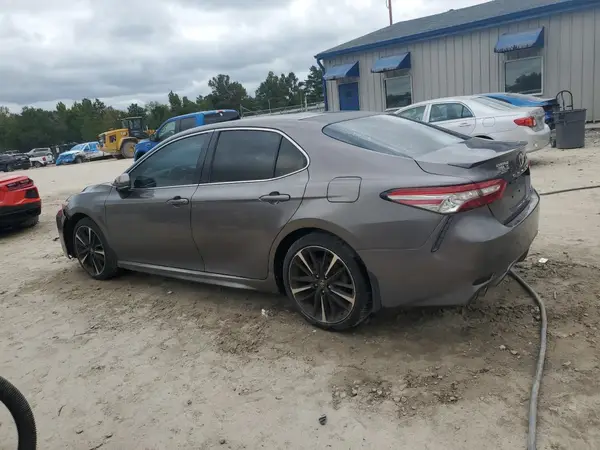 4T1B61HK0JU096396 2018 TOYOTA CAMRY - Image 2