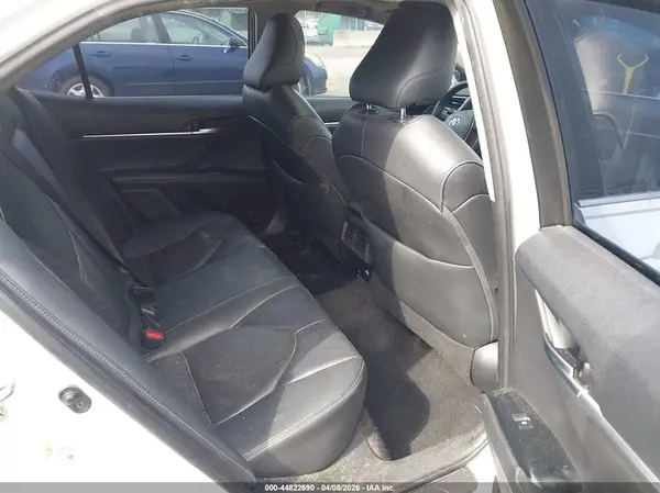 4T1B61HK0JU098889 2018 TOYOTA CAMRY - Image 8