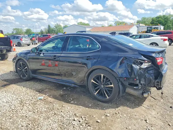 4T1B61HK0JU101208 2018 TOYOTA CAMRY - Image 2