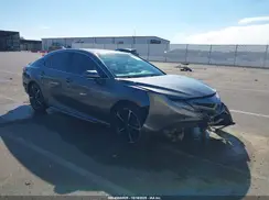 4T1B61HK0JU102195 2018 TOYOTA CAMRY