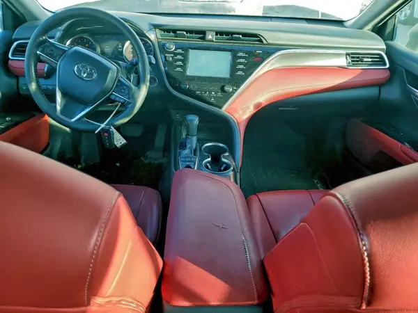 4T1B61HK0JU105498 2018 TOYOTA CAMRY - Image 8